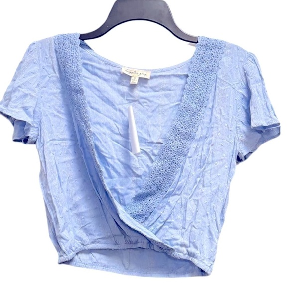 Kingston Grey Juniors' Swiss-Dot Flutter-Sleeve Top, women’s shirt size L, lilac - Picture 9 of 10